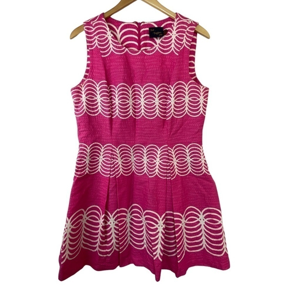 Just Taylor 14P link and white dress, high waisted and flat pleats and lined